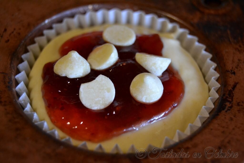 Muffins de Queso Cremoso y Mermelada de Fresa